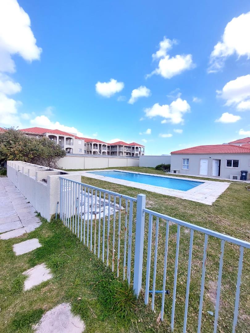 To Let 3 Bedroom Property for Rent in Muizenberg Western Cape